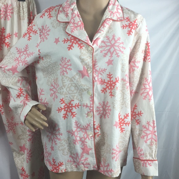 Victoria Secret snow flakes 2 piece flannel pajama - Picture 2 of 9